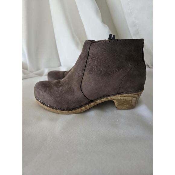 Dansko Womens Maria Brown Suede Leather Zip Ankle Boot 7.5 Size 38 - Picture 1 of 11